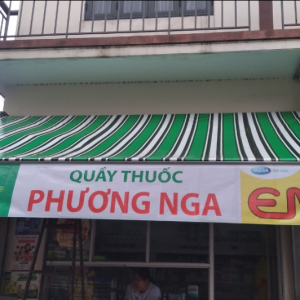 Quay thuoc Phuong Nga